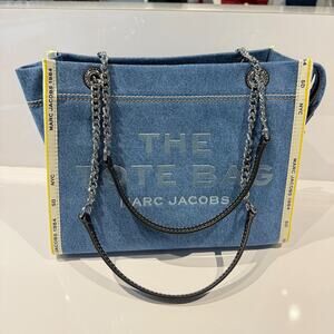 Marc Jacobs The Denim Chain Medium Tote Bag Light Wash 2F4HTT018H05